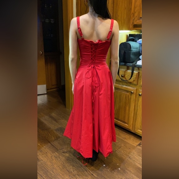 New did not fit unfortunately was small. Modeled for pictures - Picture 4 of 5